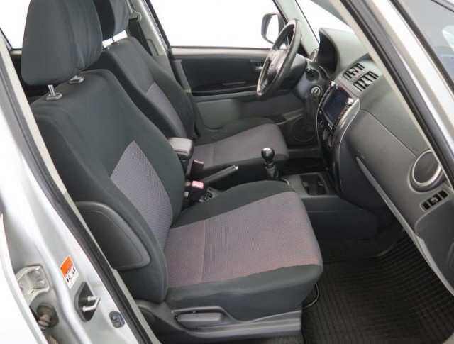 Suzuki SX4  1.6 VVT 