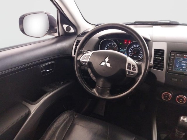 Mitsubishi Outlander  2.2 DI-D 
