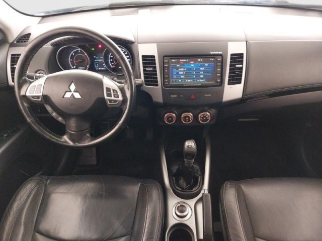 Mitsubishi Outlander  2.2 DI-D 