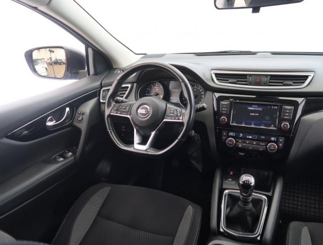 Nissan Qashqai  1.3 DIG-T 