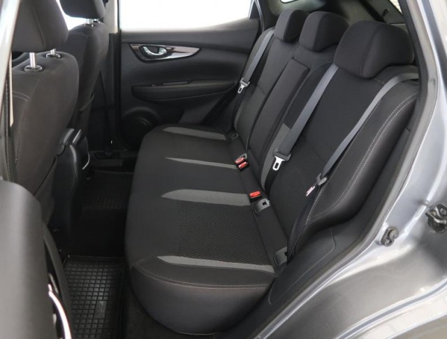 Nissan Qashqai  1.3 DIG-T 