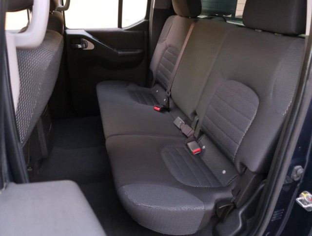 Nissan Navara  2.5 D 
