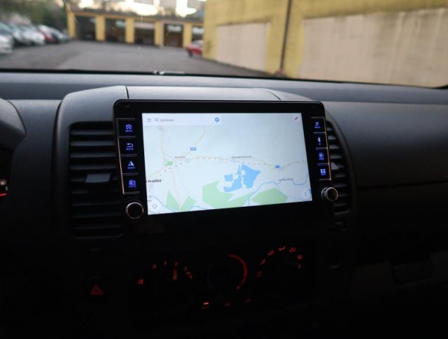 Nissan Navara  2.5 D 
