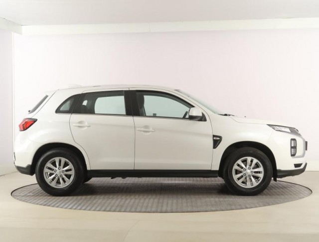 Mitsubishi ASX  2.0 MIVEC Invite