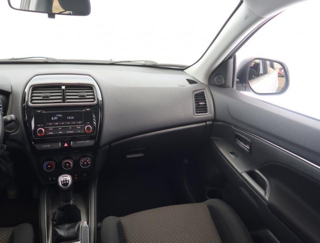 Mitsubishi ASX  2.0 MIVEC Invite