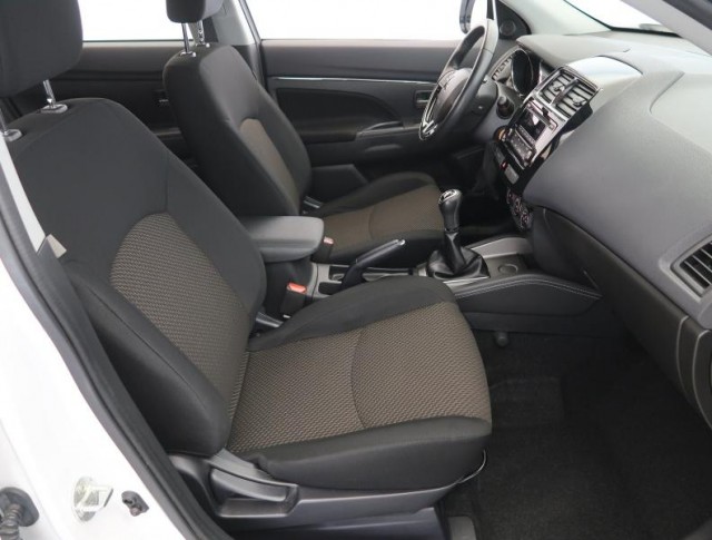 Mitsubishi ASX  2.0 MIVEC Invite