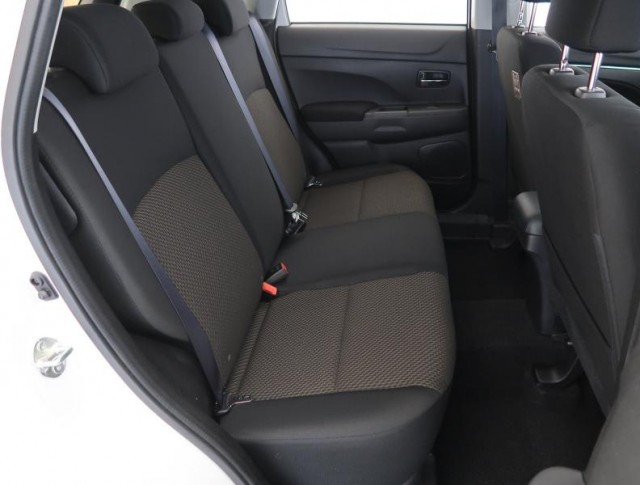 Mitsubishi ASX  2.0 MIVEC Invite