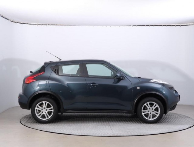 Nissan Juke  1.6 i 