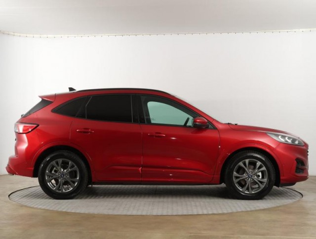 Ford Kuga  2.5 Hybrid ST-Line