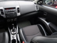 Mitsubishi Outlander  2.2 DI-D 