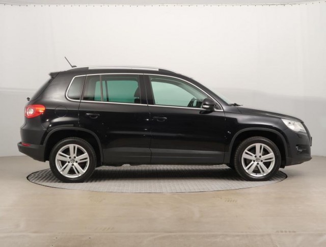 Volkswagen Tiguan  2.0 TDI 