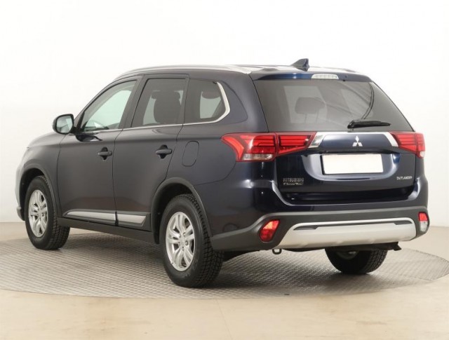 Mitsubishi Outlander  2.0 