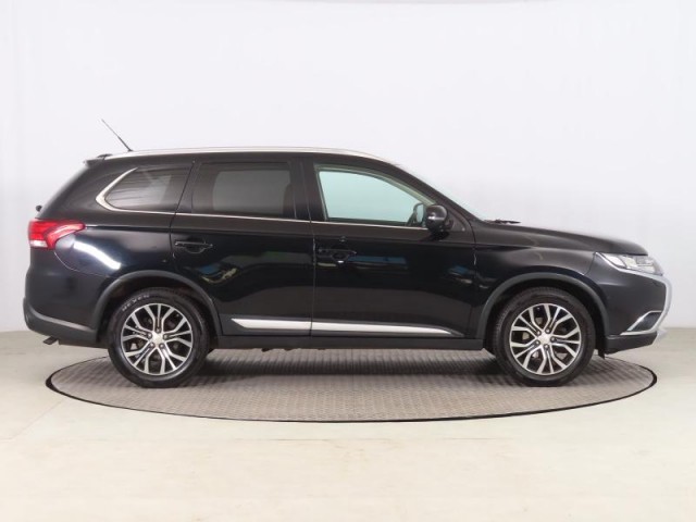 Mitsubishi Outlander  2.0 