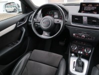 Audi Q3  2.0 TDI S line