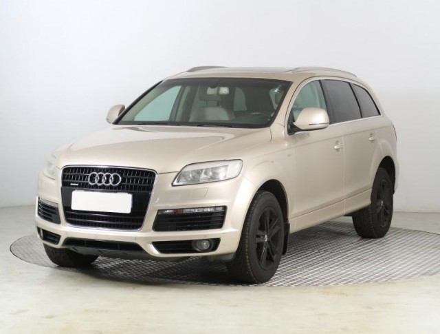 Audi Q7  3.0 TDI S-Line