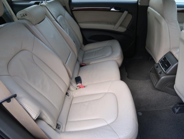 Audi Q7  3.0 TDI S-Line