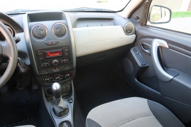 Dacia Duster  1.6 16V 