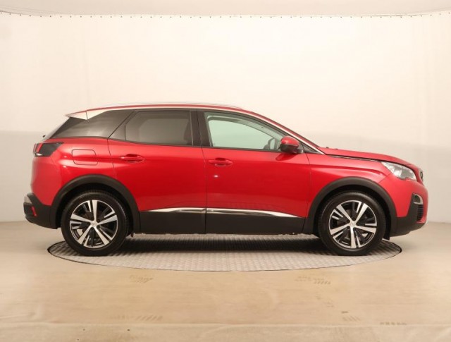 Peugeot 3008  1.2 PureTech Allure