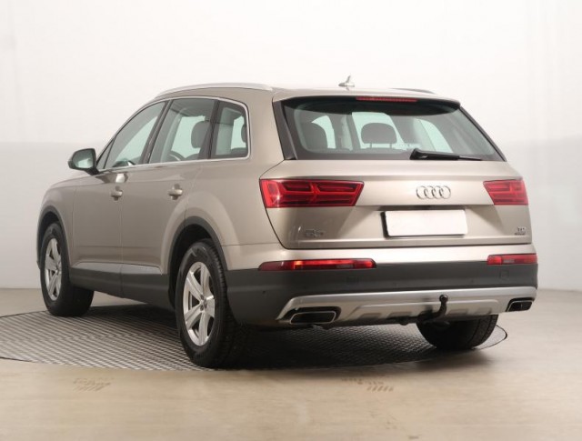 Audi Q7  3.0 TDI 
