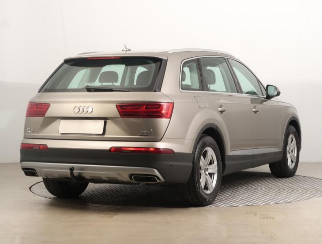 Audi Q7  3.0 TDI 