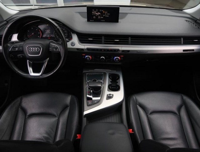 Audi Q7  3.0 TDI 