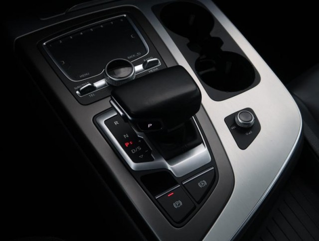 Audi Q7  3.0 TDI 