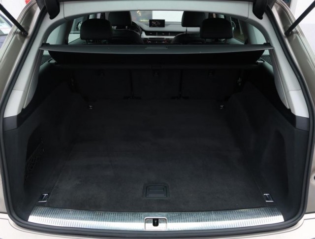 Audi Q7  3.0 TDI 
