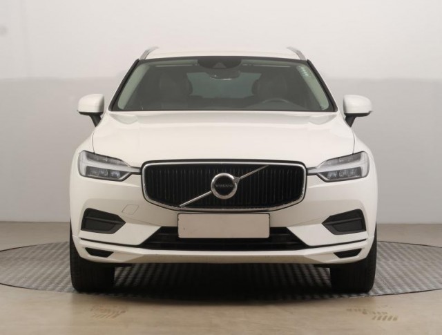 Volvo XC60  B4 AWD Momentum