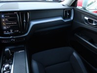 Volvo XC60  B4 AWD Momentum