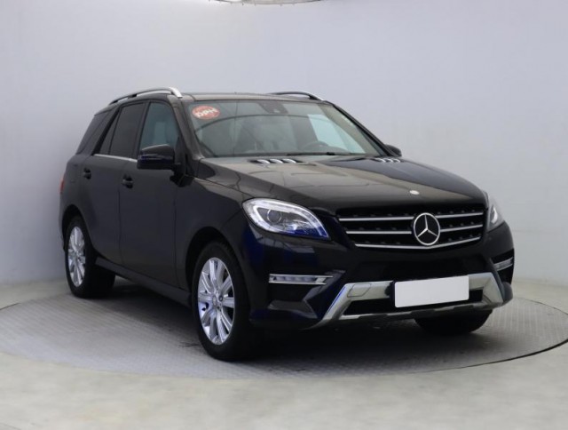 Mercedes-Benz ML  ML 350 BlueTEC Edition 1