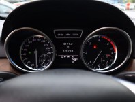 Mercedes-Benz ML  ML 350 BlueTEC Edition 1