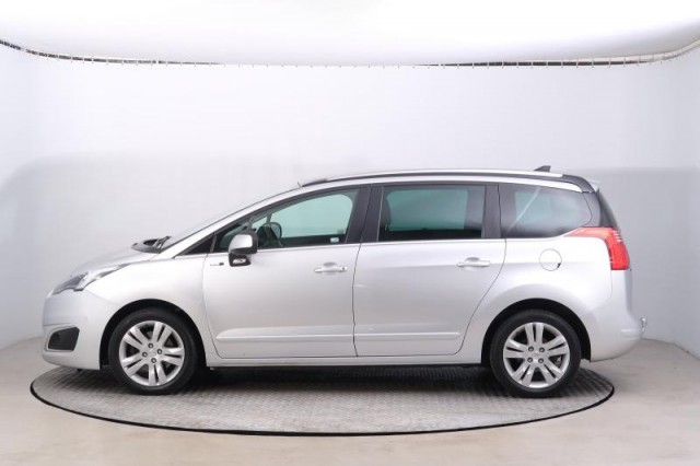 Peugeot 5008  1.6 BlueHDi Allure
