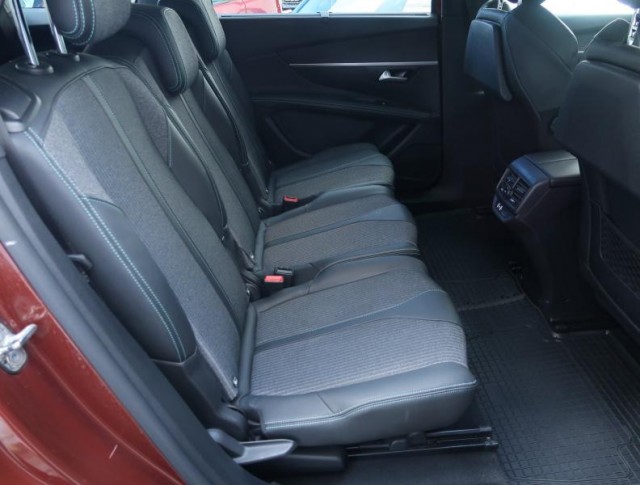 Peugeot 5008  PureTech 130 