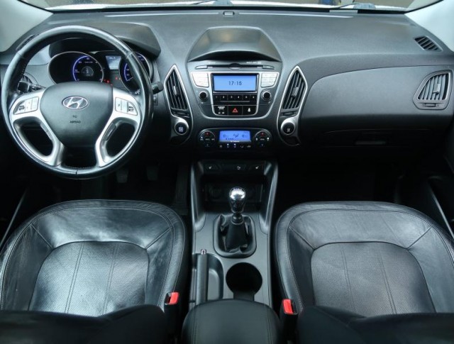 Hyundai ix35  2.0 CRDi 
