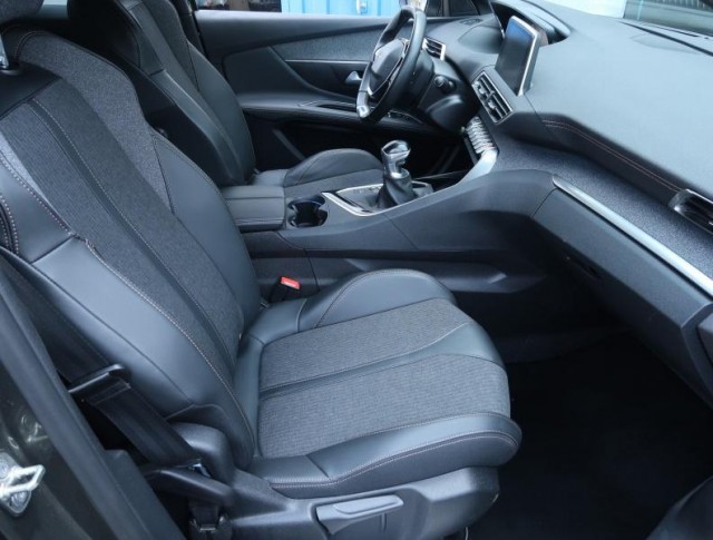 Peugeot 3008  1.2 PureTech GT Line