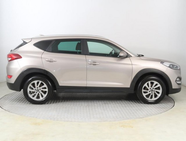 Hyundai Tucson  1.7 CRDi 