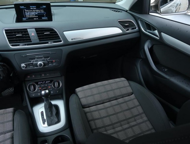 Audi Q3  2.0 TDI 