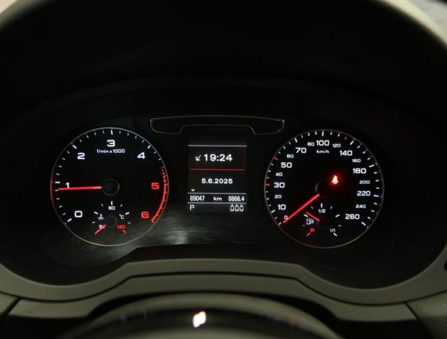 Audi Q3  2.0 TDI 