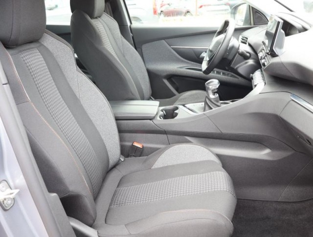 Peugeot 5008  1.5 BlueHDi Active