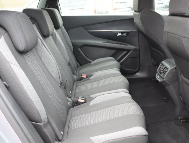 Peugeot 5008  1.5 BlueHDi Active