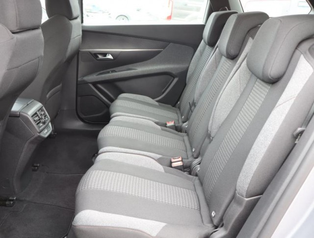 Peugeot 5008  1.5 BlueHDi Active