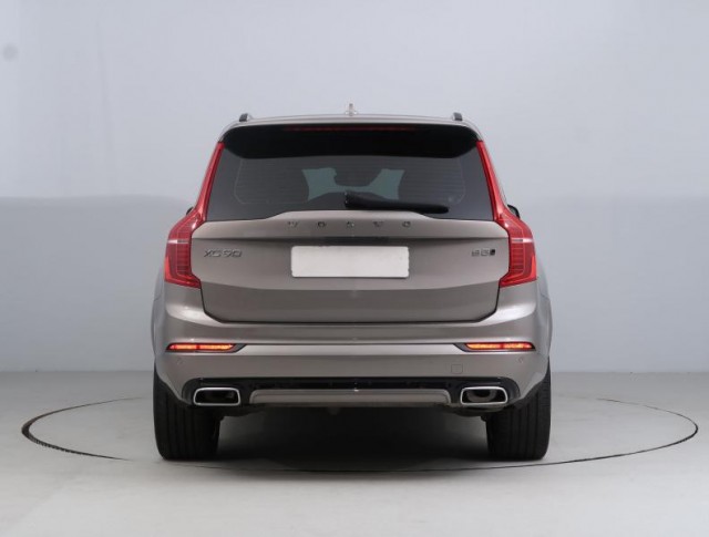 Volvo XC90  B5 AWD R-Design