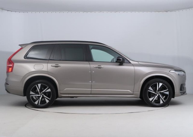 Volvo XC90  B5 AWD R-Design