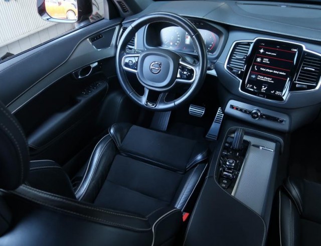 Volvo XC90  B5 AWD R-Design