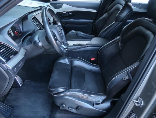 Volvo XC90  B5 AWD R-Design