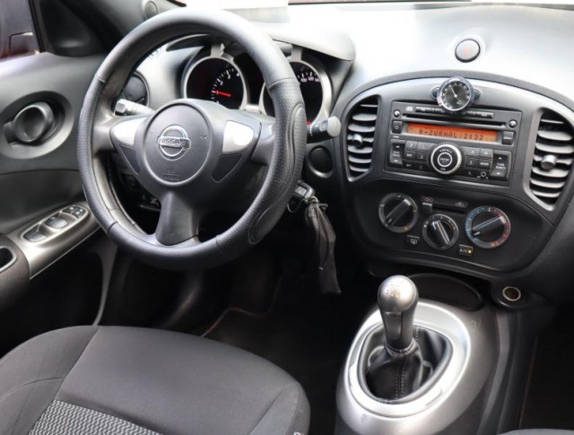 Nissan Juke  1.6 i 