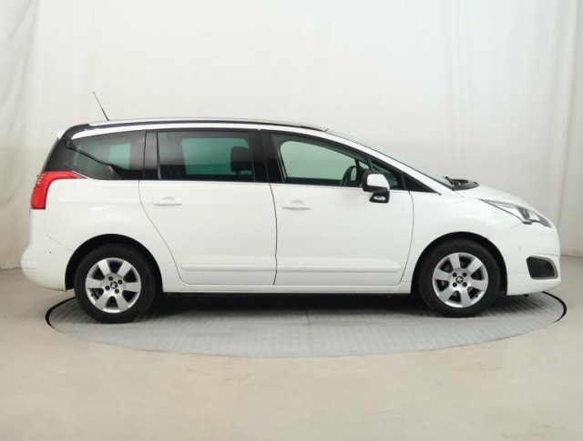 Peugeot 5008  1.6 HDi 