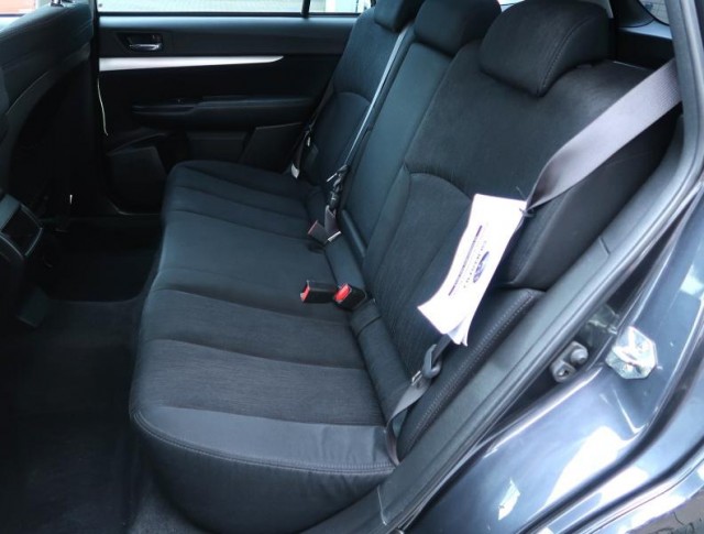 Subaru Outback  2.5 i 