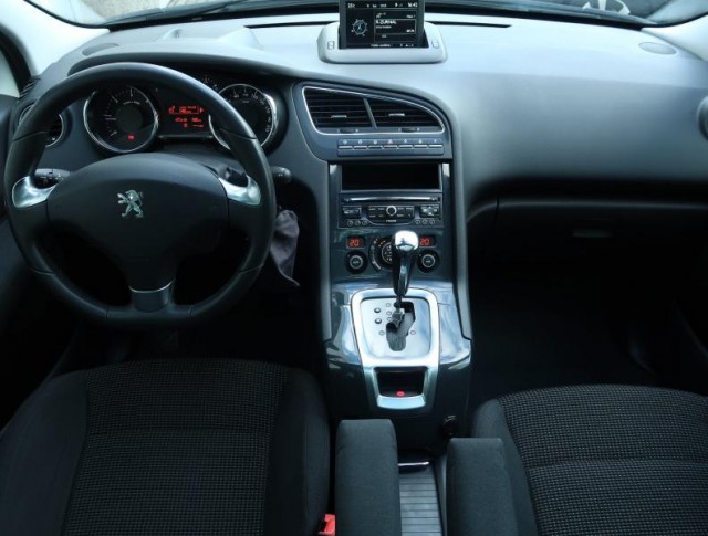 Peugeot 5008  2.0 HDI 