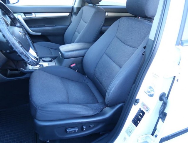 Kia Sorento  2.2 CRDi 